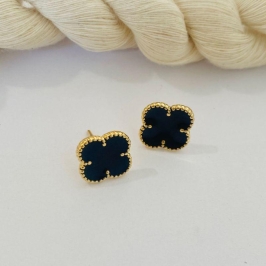 Brinco Trevo da Sorte Preto Banhado a Ouro 18k