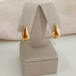 Brinco Gota Alongada – Banhado a Ouro