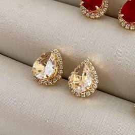 Brinco Gota com Zircônias – Banhado a Ouro