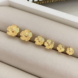 Trio de Brincos Flor Trabalhada – Banhado a Ouro