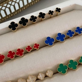 Conjunto Kit Brincos Trevo 4 Folhas Cores Variadas Esmaltado Banhado a Ouro 18k