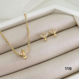 Conjunto Feminino Colar e Brincos Pomba da Paz Cravejado em Zircônias Banhado a Ouro 18k