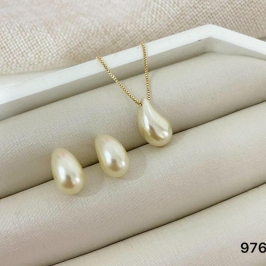 Conjunto Feminino Colar Corrente Veneziana com Pingente Gota Perolada e Brincos Banhado a Ouro 18k