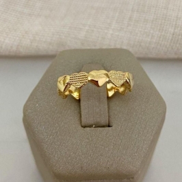 Anel de Corações Vazados Banhado a Ouro 18k – Design Romântico