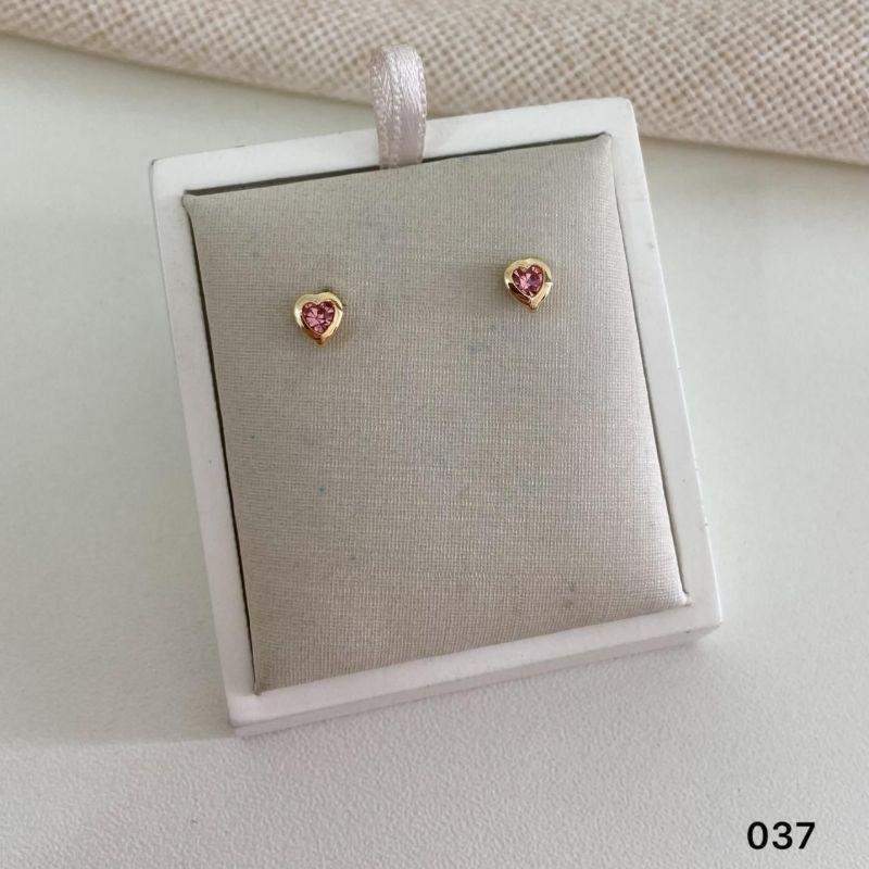 Brinco Infantil Coração com Zircônia Banhado a Ouro 18k Joia Delicada