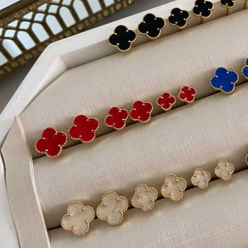 Conjunto Kit Brincos Trevo 4 Folhas Cores Variadas Esmaltado Banhado a Ouro 18k