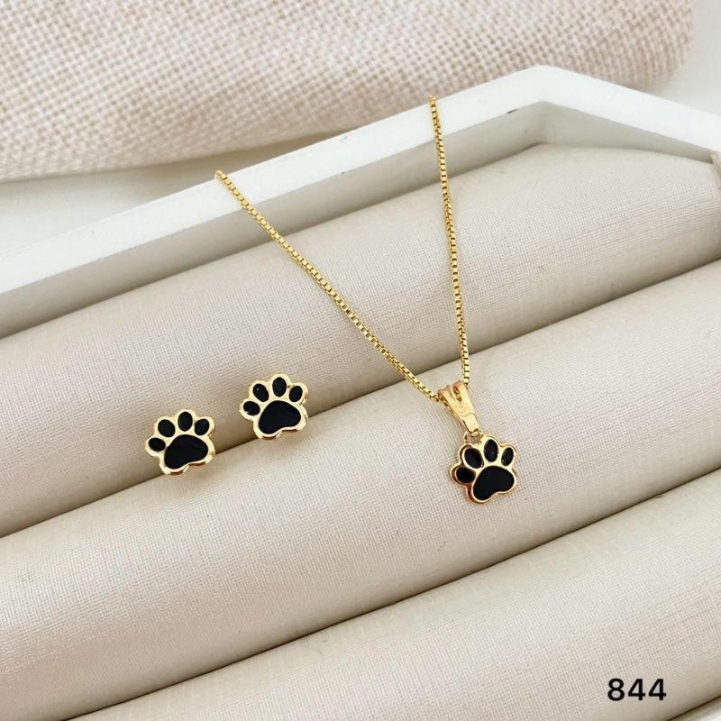 Conjunto Infantil Colar Corrente Veneziana com Pingente Patinha De Cachorro Preta + Brincos Patinha Banhado a Ouro 18k