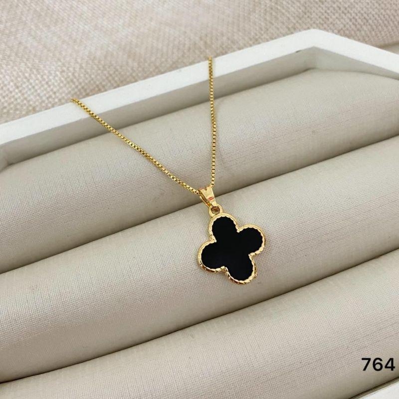 Gargantilha Trevo de Quatro Folhas Esmaltado Preto Banhada a Ouro 18k – Corrente Veneziana 45cm – Modelo PV-764