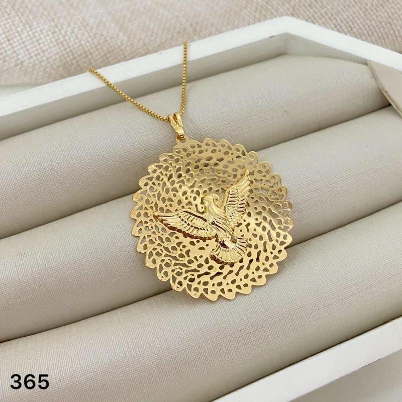 Colar Gargantilha Pingente Redondo Vazado Espírito Santo Corrente Veneziana Banhado a Ouro 18k