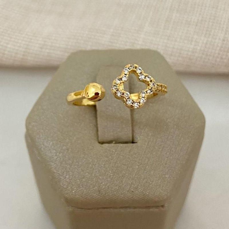 Anel Flor Aberto Cravejado Ajustável – Banho de Ouro 18k