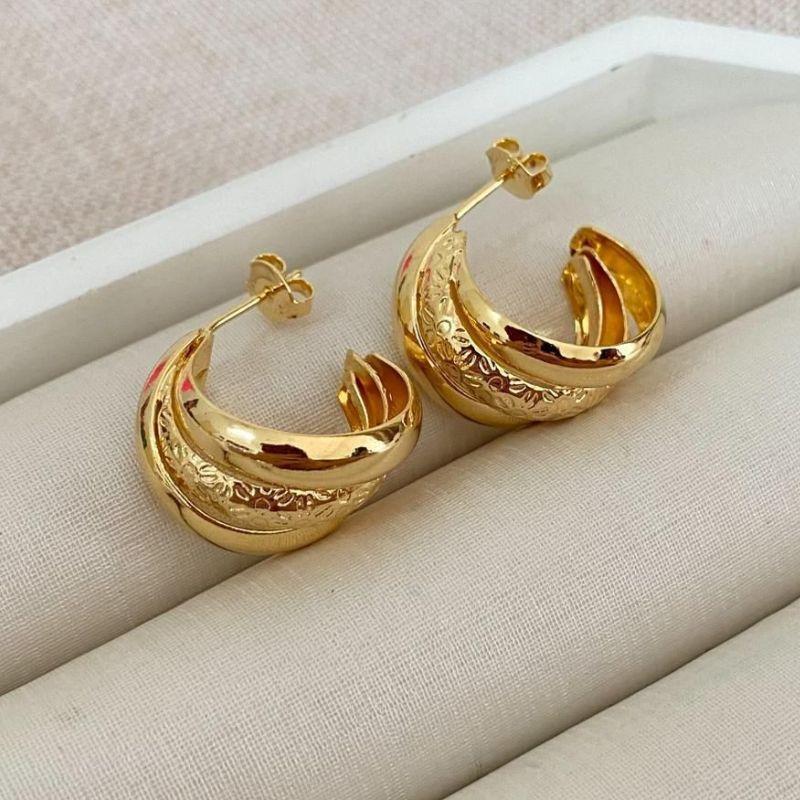 Brinco Argola Grossa Trabalhada Dourada