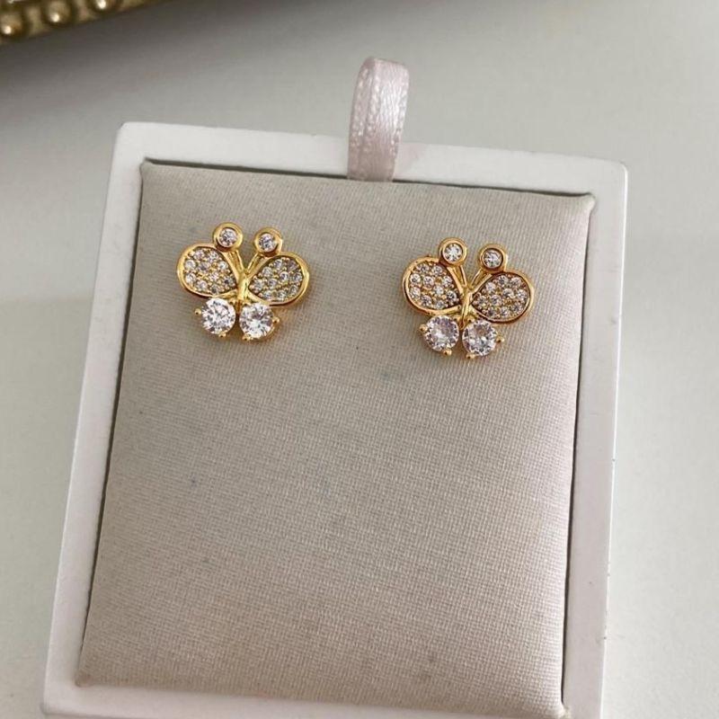Brinco Borboleta com Zircônias – Banhado a Ouro