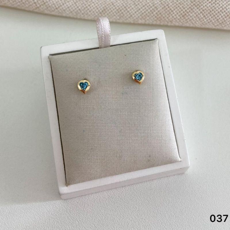 Brinco Infantil Coração com Zircônia Banhado a Ouro 18k Joia Delicada