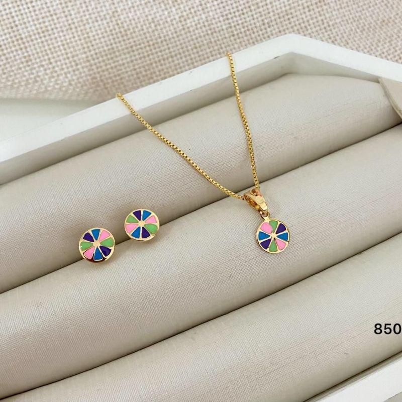 Conjunto Infantil Colar Gargantilha Corrente Veneziana com Pingente Redondo Colorido + Brinco Banhado a Ouro 18k