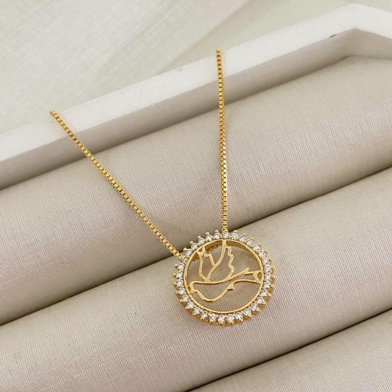 Colar Gargantilha Corrente Veneziana com Pingente Espírito Santo Vazado e Zircônias Banhado a Ouro 18k – 45cm