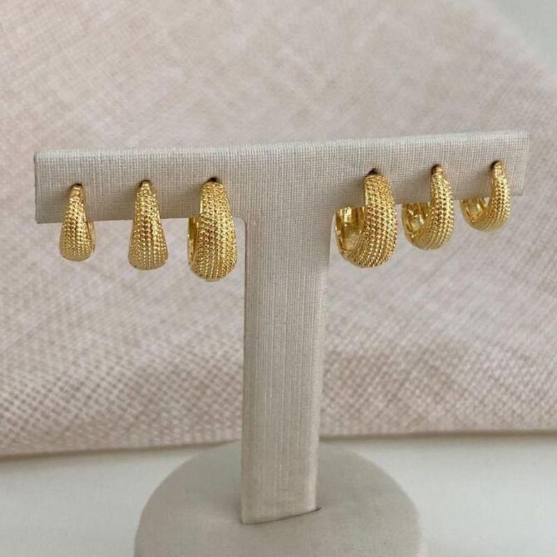 Trio de Argolinhas Texturizadas – Banhadas a Ouro