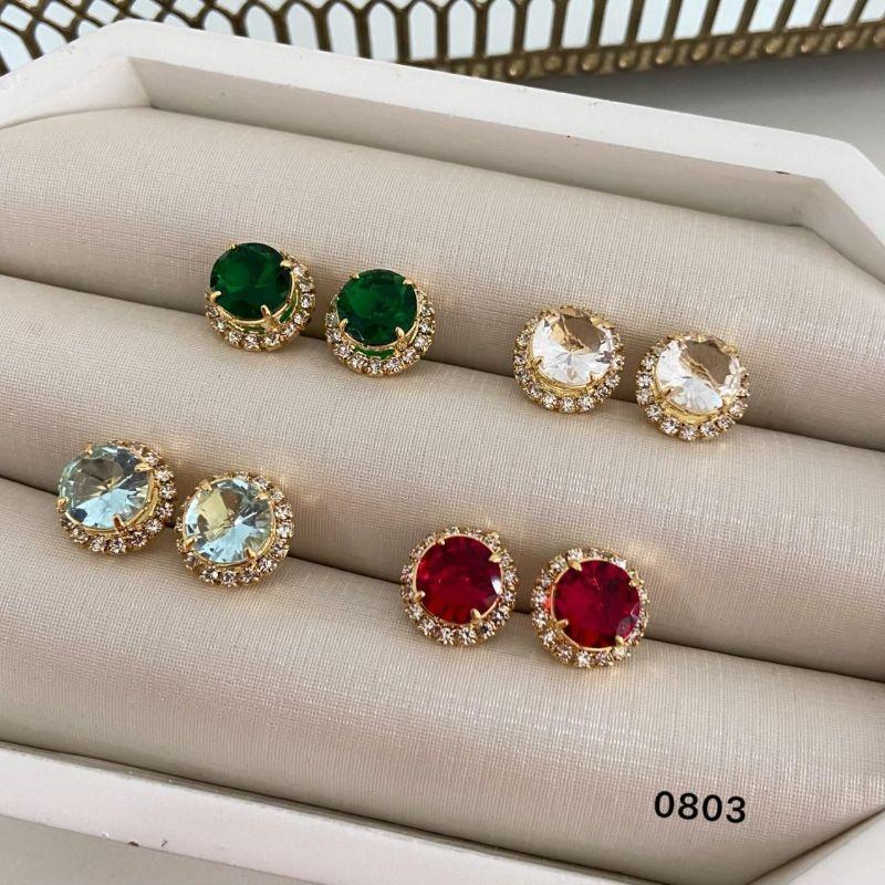 Brinco Redondo Dourado com Pedra Colorida e Zircônias  Elegante e Clássico