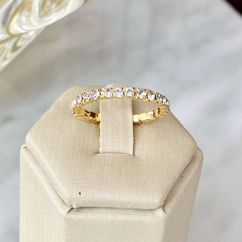 Anel Aparador Meia Aliança Cravejado com Zircônias Banhado a Ouro 18k  Joia Feminina Elegante