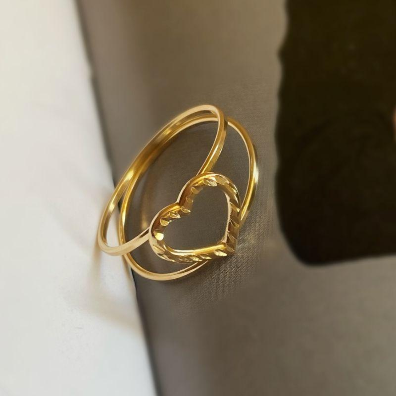 Anel Coração Vazado Duplo Banhado a Ouro 18k  Design Moderno e Delicado