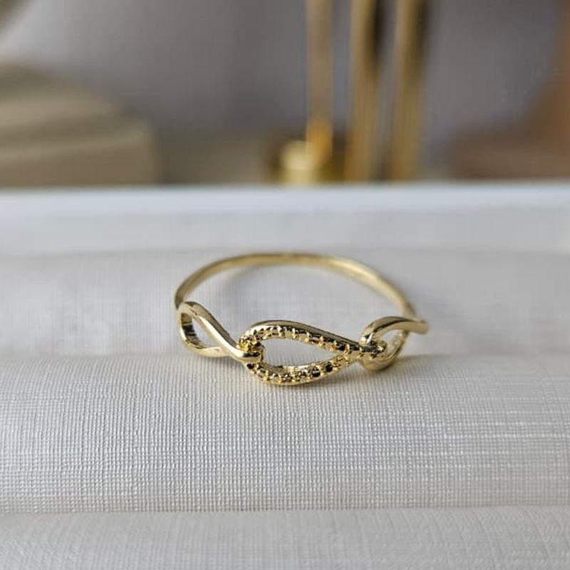 Anel Entrelaçado Banhado a Ouro 18k com Detalhe Texturizado