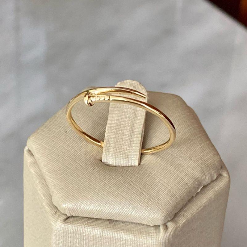 Anel Feminino Formato Prego Banhado a Ouro 18k  Design Moderno e Estiloso