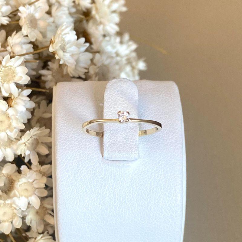 Anel Solitário Delicado com Zircônia Banhado a Ouro 18k  Aro Fino Feminino Elegante