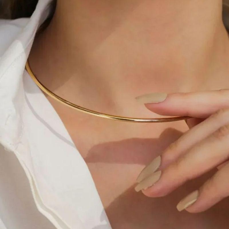 Colar Choker Aro Rígido Banhado a Ouro 18K