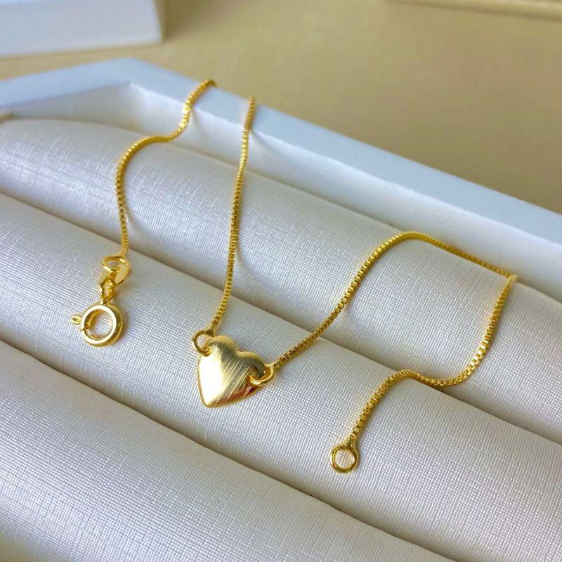 Tornozeleira Coração Liso Banhada a Ouro 18k com Corrente Veneziana 24 cm e Fecho Bóia