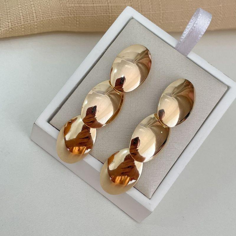 Brinco Longo Três Esferas Oval Articulado Banhado a Ouro 18k